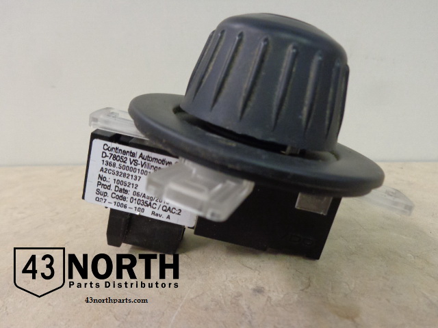 Q27-1006-100 Used Kenworth Menu control switch